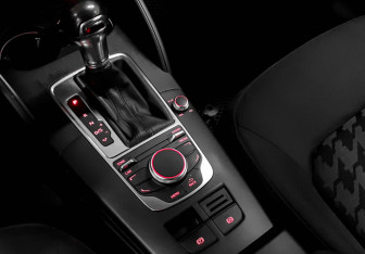 Подержанный автомобиль Audi A3 Hatchback 2013 года (17 фото)