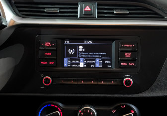 Подержанный автомобиль Kia Rio Hatchback 2021 года (15 фото)