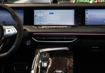 Подержанный автомобиль Voyah Free 2022 года (14 фото)