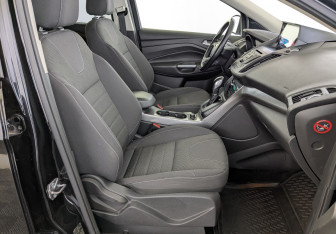 Подержанный автомобиль Ford Kuga 2015 года (23 фото)