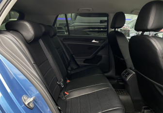 Подержанный автомобиль Volkswagen Golf Hatchback 2014 года (19 фото)