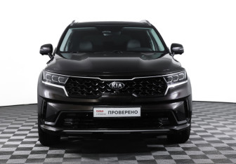 Подержанный автомобиль Kia Sorento 2021 года (2 фото)