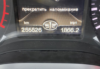 Подержанный автомобиль FAW Besturn X80 2019 года (17 фото)