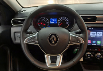 Подержанный автомобиль Renault Duster 2021 года (12 фото)