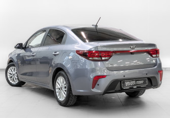 Подержанный автомобиль Kia Rio Sedan 2020 года (7 фото)