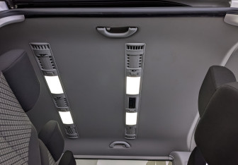 Подержанный автомобиль Volkswagen Caravelle 2021 года (25 фото)