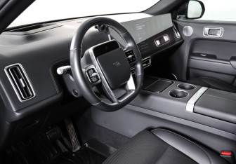 Подержанный автомобиль LiXiang L7 2023 года (15 фото)