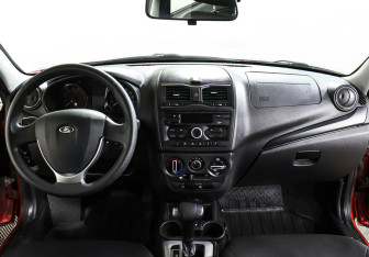 Подержанный автомобиль LADA (ВАЗ) Granta Sedan 2021 года (10 фото)