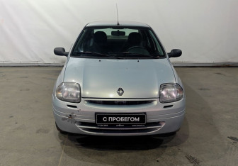 Подержанный автомобиль Renault Clio Sedan 2001 года (2 фото)
