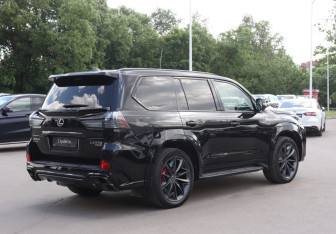 Подержанный автомобиль Lexus LX 2019 года (5 фото)