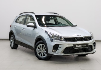 Подержанный автомобиль Kia Rio Hatchback 2021 года (3 фото)