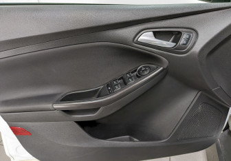 Подержанный автомобиль Ford Focus Hatchback 2019 года (11 фото)