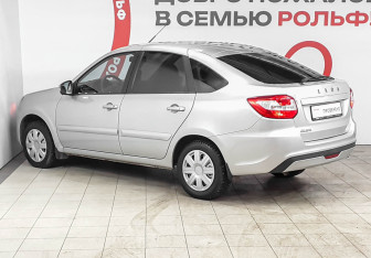 Подержанный автомобиль LADA (ВАЗ) Granta Liftback 2019 года (6 фото)
