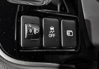 Подержанный автомобиль Mitsubishi Outlander 2021 года (24 фото)