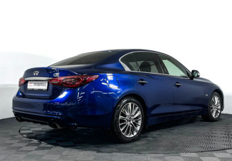 Подержанный автомобиль Infiniti Q50 2018 года (5 фото)
