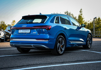 Новый Audi e-tron 2023 (5 фото)