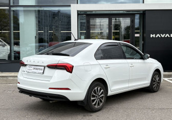 Подержанный автомобиль Skoda Rapid Liftback 2020 года (5 фото)