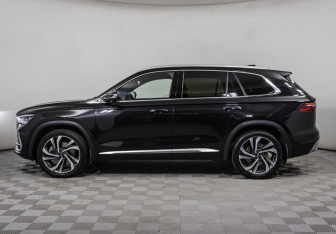 Подержанный автомобиль Geely Monjaro 2023 года (8 фото)