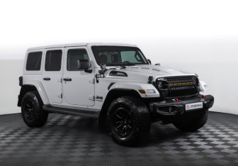 Подержанный автомобиль Jeep Wrangler 2022 года (3 фото)