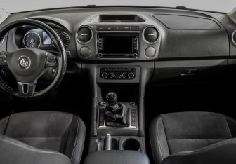 Подержанный автомобиль Volkswagen Amarok 2013 года (11 фото)