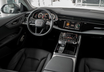 Новый Audi Q8 2025 (19 фото)