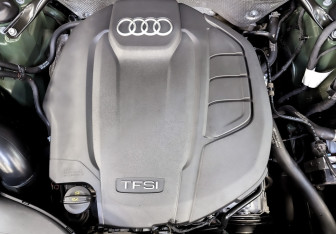 Подержанный автомобиль Audi Q5 2021 года (9 фото)