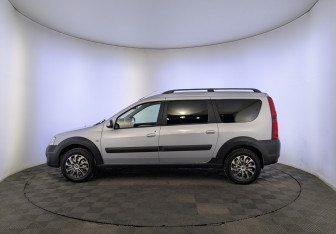 Подержанный автомобиль LADA (ВАЗ) Largus Wagon 2018 года (8 фото)