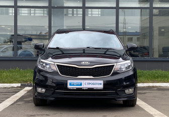 Подержанный автомобиль Kia Rio Sedan 2016 года (2 фото)