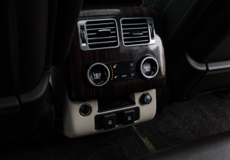 Подержанный автомобиль Land Rover Range Rover 2019 года (17 фото)