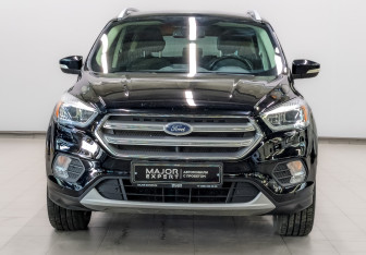 Подержанный автомобиль Ford Kuga 2017 года (2 фото)