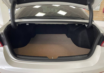 Подержанный автомобиль Kia K5 2021 года (25 фото)