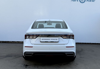 Подержанный автомобиль Omoda S5 2024 года (6 фото)