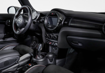 Подержанный автомобиль MINI Hatch 2019 года (9 фото)