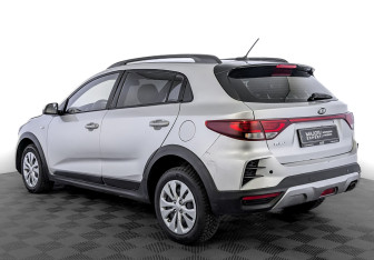 Подержанный автомобиль Kia Rio Hatchback 2021 года (7 фото)
