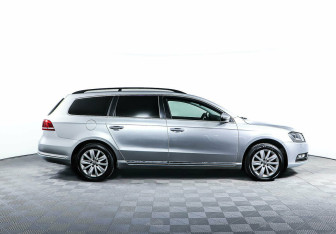 Подержанный автомобиль Volkswagen Passat Wagon 2011 года (4 фото)