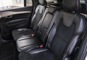 Подержанный автомобиль Volvo XC90 2019 года (16 фото)