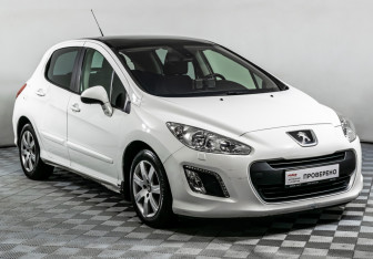 Подержанный автомобиль Peugeot 308 Hatchback 2012 года (3 фото)