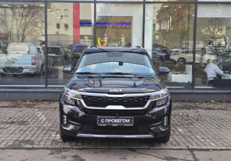 Подержанный автомобиль Kia Seltos 2021 года (2 фото)