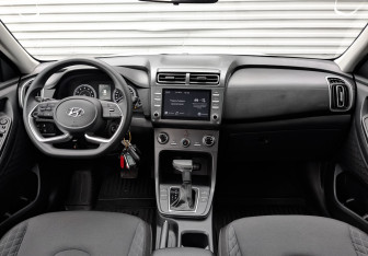 Подержанный автомобиль Hyundai Creta 2022 года (14 фото)
