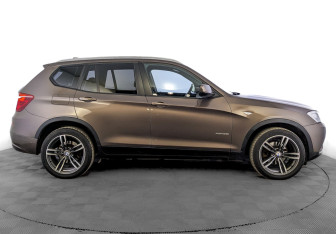 Подержанный автомобиль BMW X3 2013 года (4 фото)