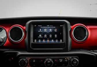 Подержанный автомобиль Jeep Wrangler 2021 года (19 фото)