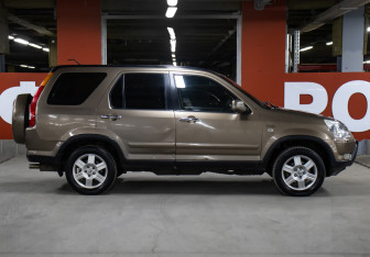 Подержанный автомобиль Honda CR-V 2003 года (4 фото)