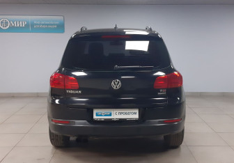 Подержанный автомобиль Volkswagen Tiguan 2013 года (6 фото)