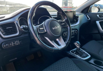 Подержанный автомобиль Kia Ceed Hatchback 2022 года (9 фото)