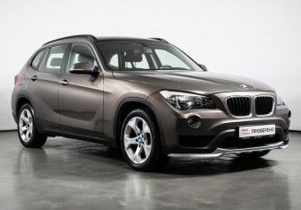 Подержанный автомобиль BMW X1 2012 года (3 фото)