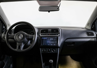 Подержанный автомобиль Volkswagen Polo Hatchback 2012 года (7 фото)