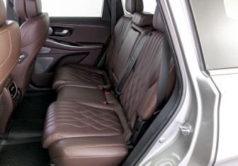 Подержанный автомобиль Exeed VX 2023 года (12 фото)