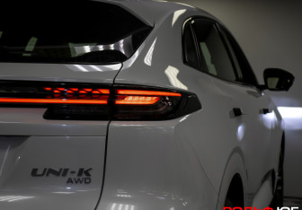 Подержанный автомобиль Changan UNI-K 2023 года (32 фото)