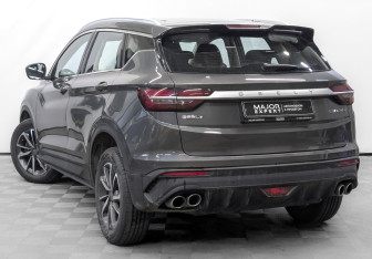 Подержанный автомобиль Geely Coolray 2022 года (7 фото)