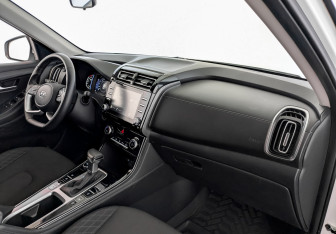 Подержанный автомобиль Hyundai Creta 2021 года (11 фото)